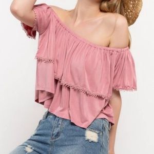 POL Cold Shoulder Crop w Mini Crochet Fringe